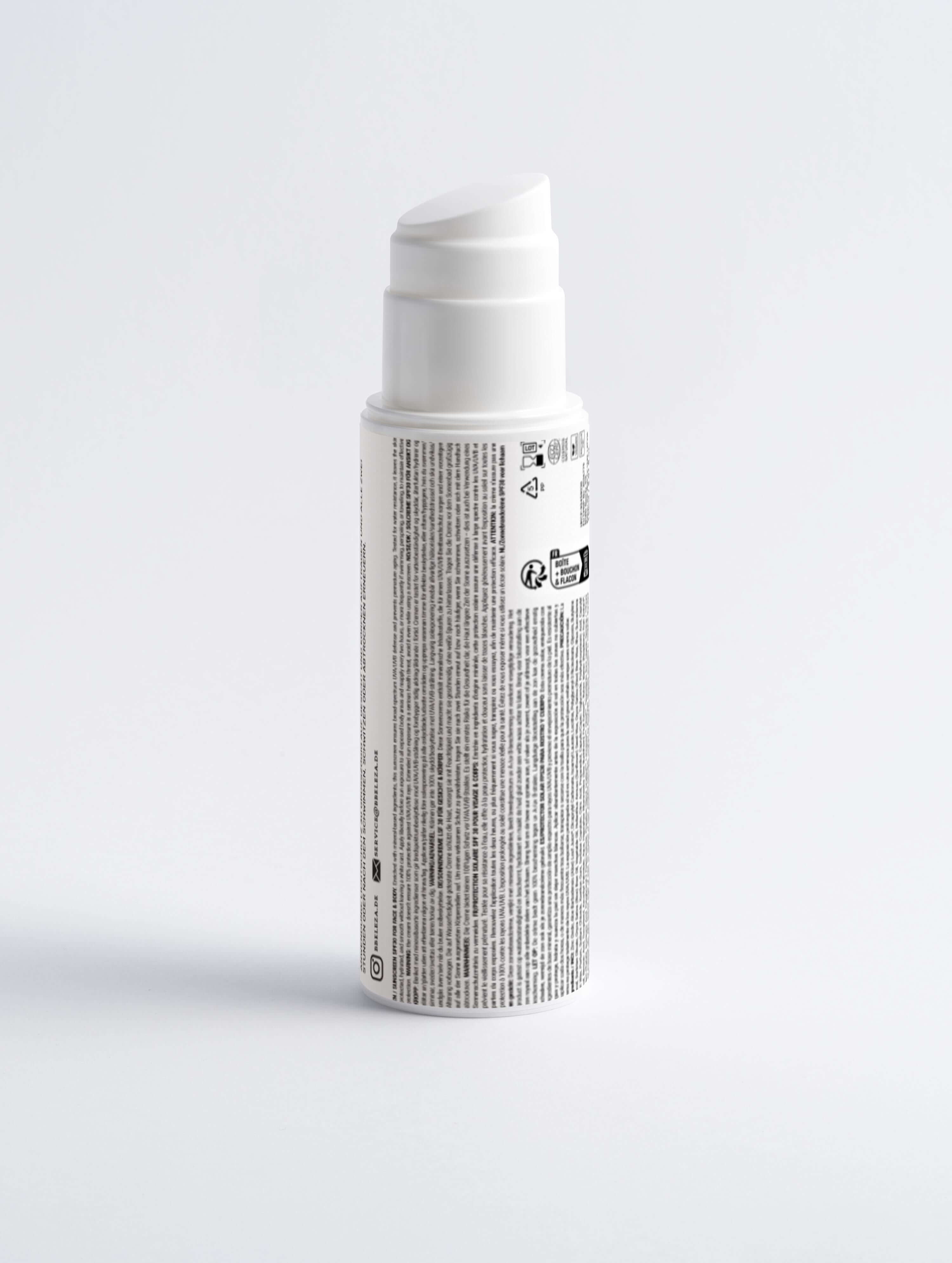 Lichtschutz 30 Sonnencreme mit mineralischen Inhaltsstoffen für hohen UVA- und UVB-Schutz, wasserfeste Formel.