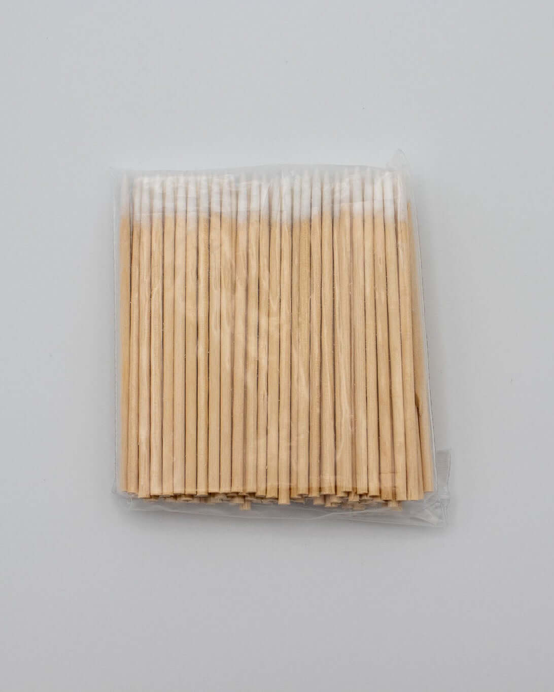 Präzisionsstäbchen PMU – präzise Stäbchen für die Anwendung von Permanent Make-up, ideal für feine Linien und detaillierte Arbeiten.